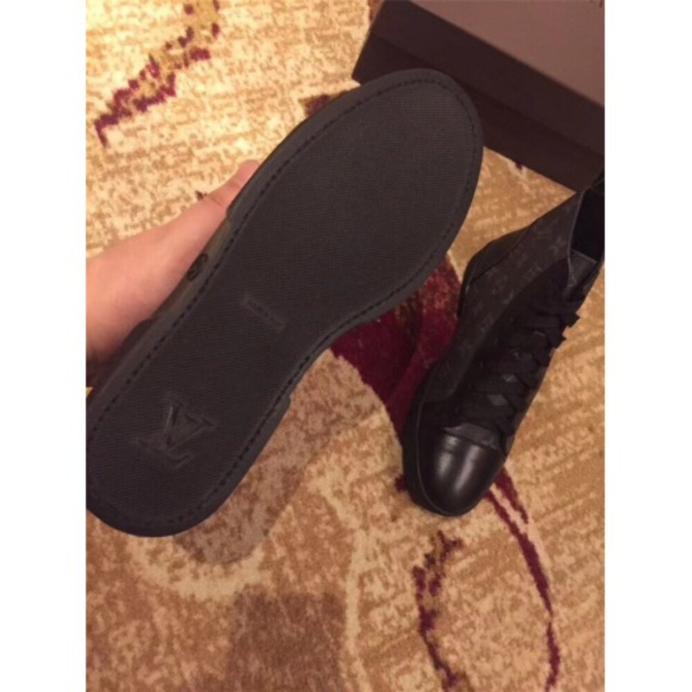 LOUIS VUITTON MONOGRAM BROWN BOOTS-SNEAKERS SIZE 7 - Picture 2 of 5